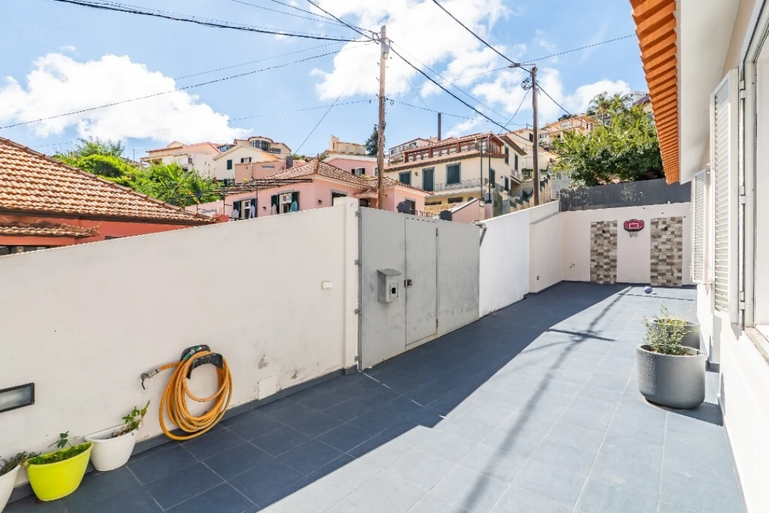 Moradia T3 para Venda em Santo Antonio Foto 14