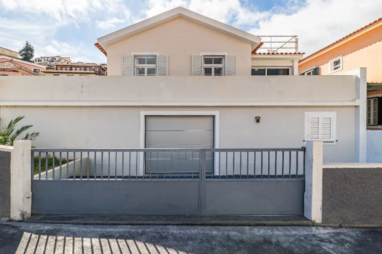 Moradia T3 para Venda em Santo Antonio Foto 68