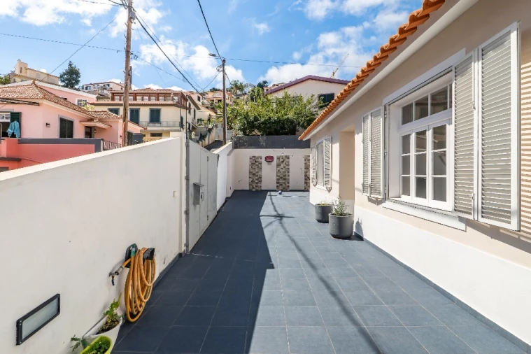 Moradia T3 para Venda em Santo Antonio Foto 13