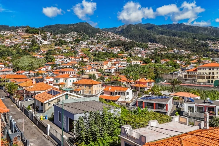 Moradia T3 para Venda em Santo Antonio Foto 77