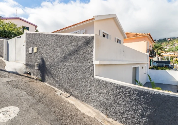 Moradia T3 para Venda em Santo Antonio Foto 69