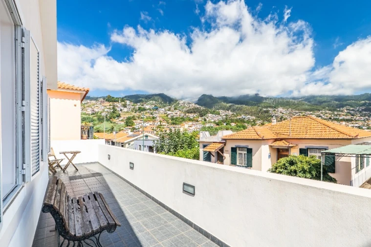 Moradia T3 para Venda em Santo Antonio Foto 8