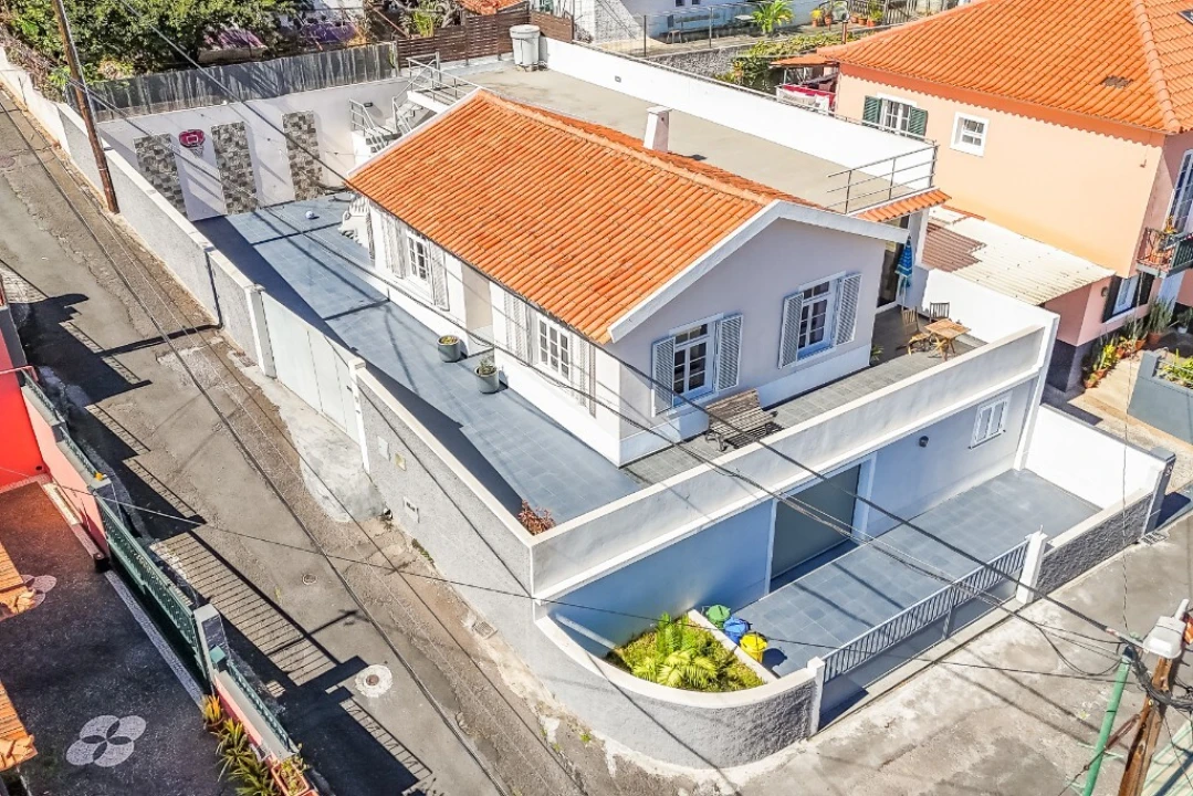 Moradia T3 para Venda em Santo Antonio Foto 4