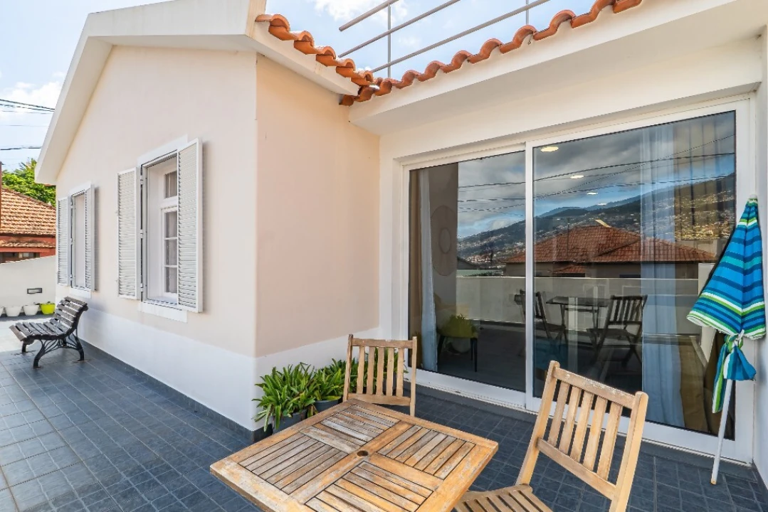 Moradia T3 para Venda em Santo Antonio Foto 10