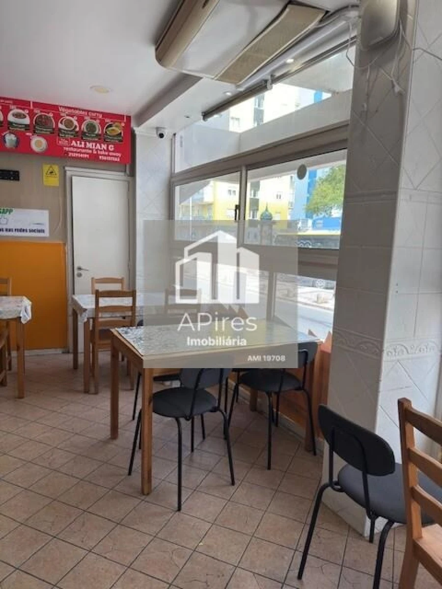 Loja para Trespasse em Costa da Caparica Foto 10