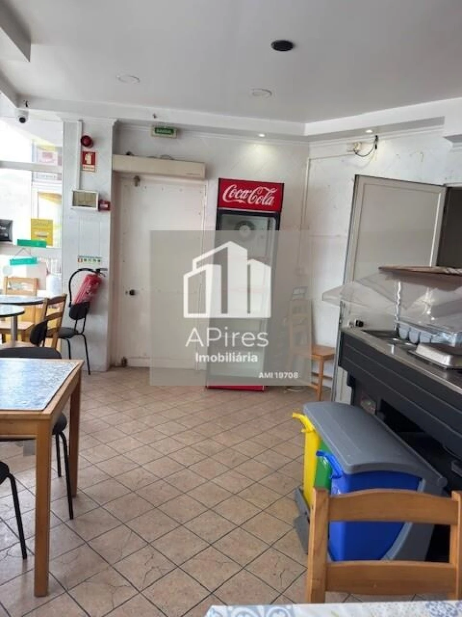 Loja para Trespasse em Costa da Caparica Foto 9