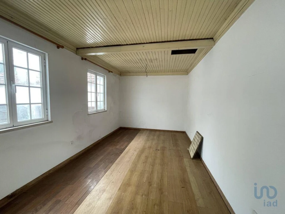 Moradia T2 para Venda em Semide e Rio Vide Foto 1