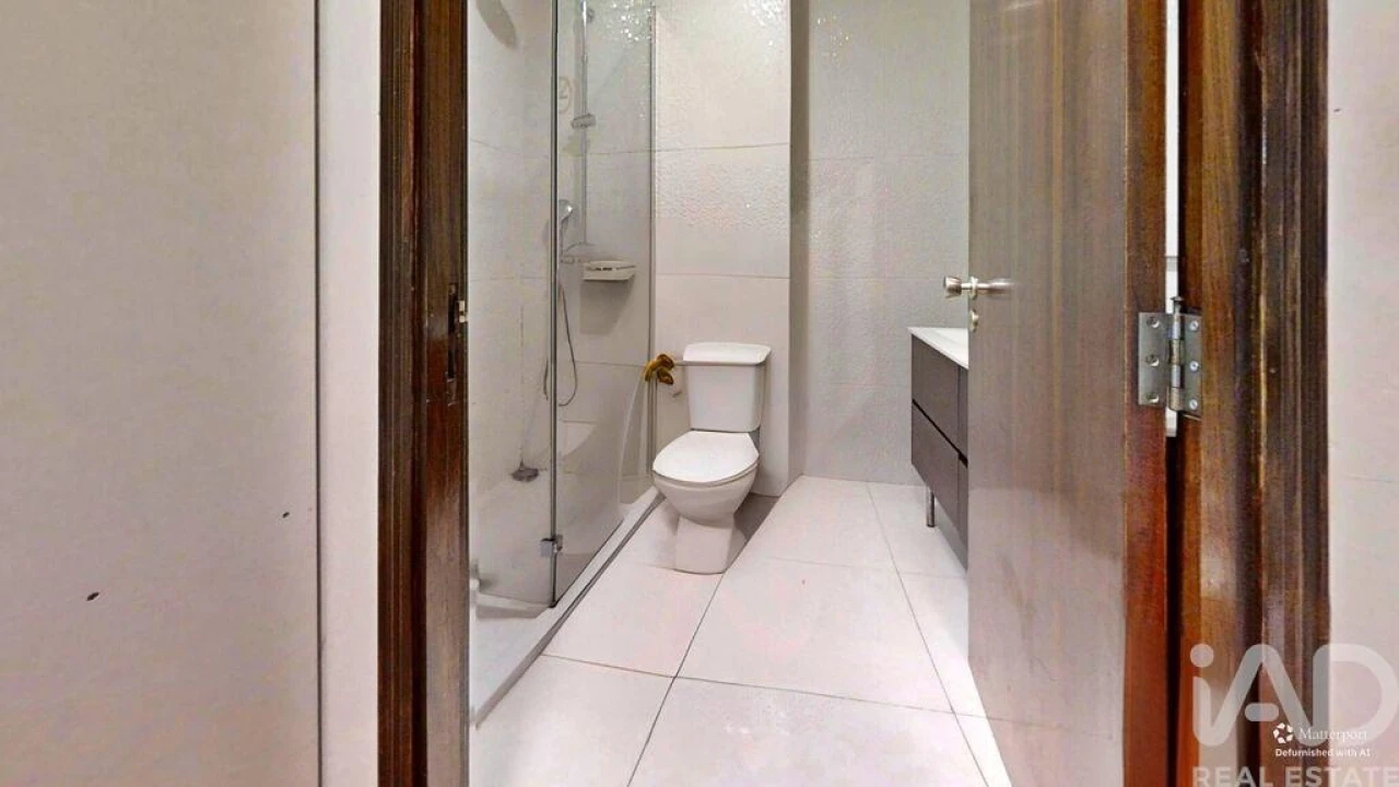 Apartamento T2 para Venda em Cedofeita, Santo Ildefonso, Sé, Miragaia, São Nicolau e Vitória Foto 24