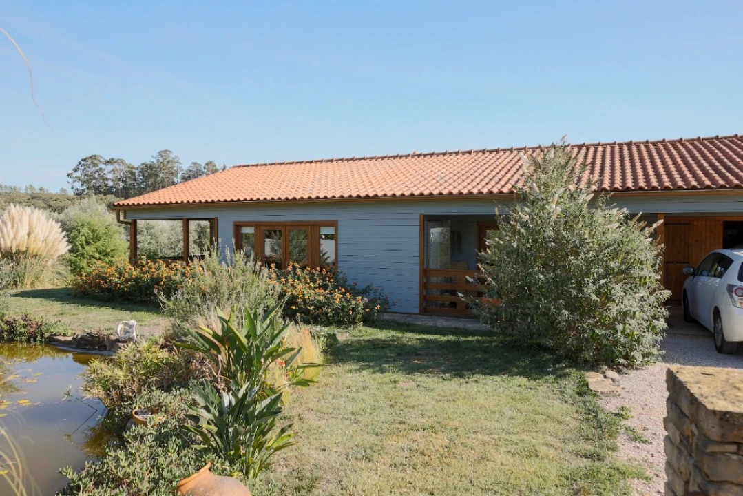 Moradia T2 para Venda em Nossa Senhora do Pranto Foto 10