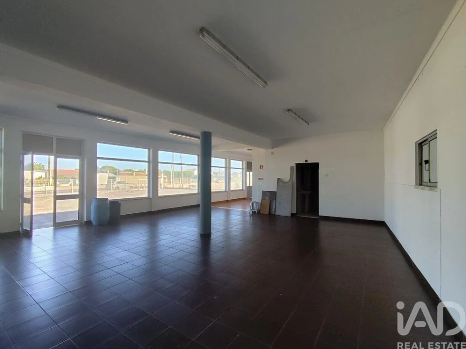 Armazém para Venda em Aveiras de Baixo Foto 24