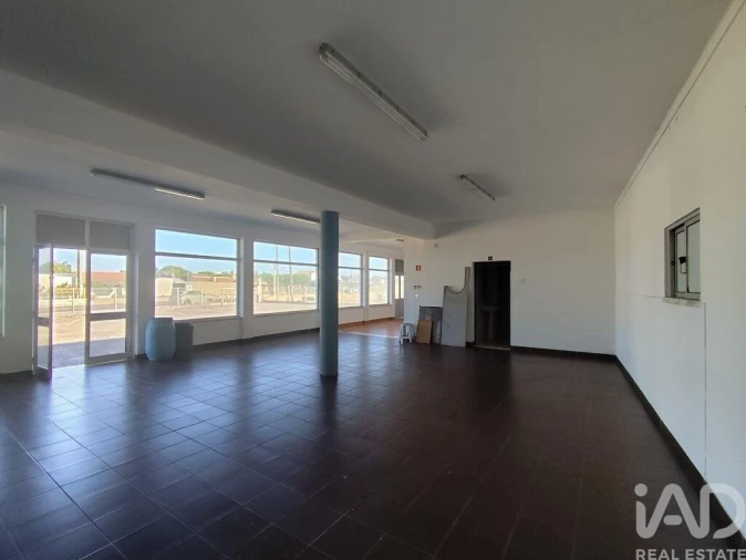 Armazém para Venda em Aveiras de Baixo Foto 24