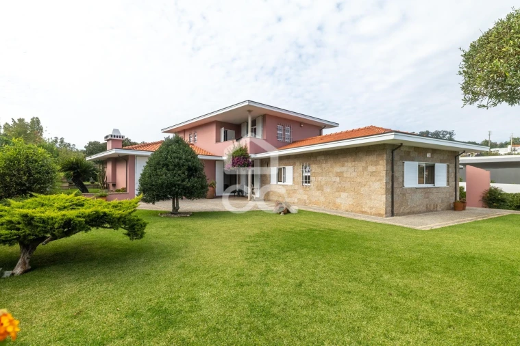 Moradia T4 para Venda em Gavião Foto 48