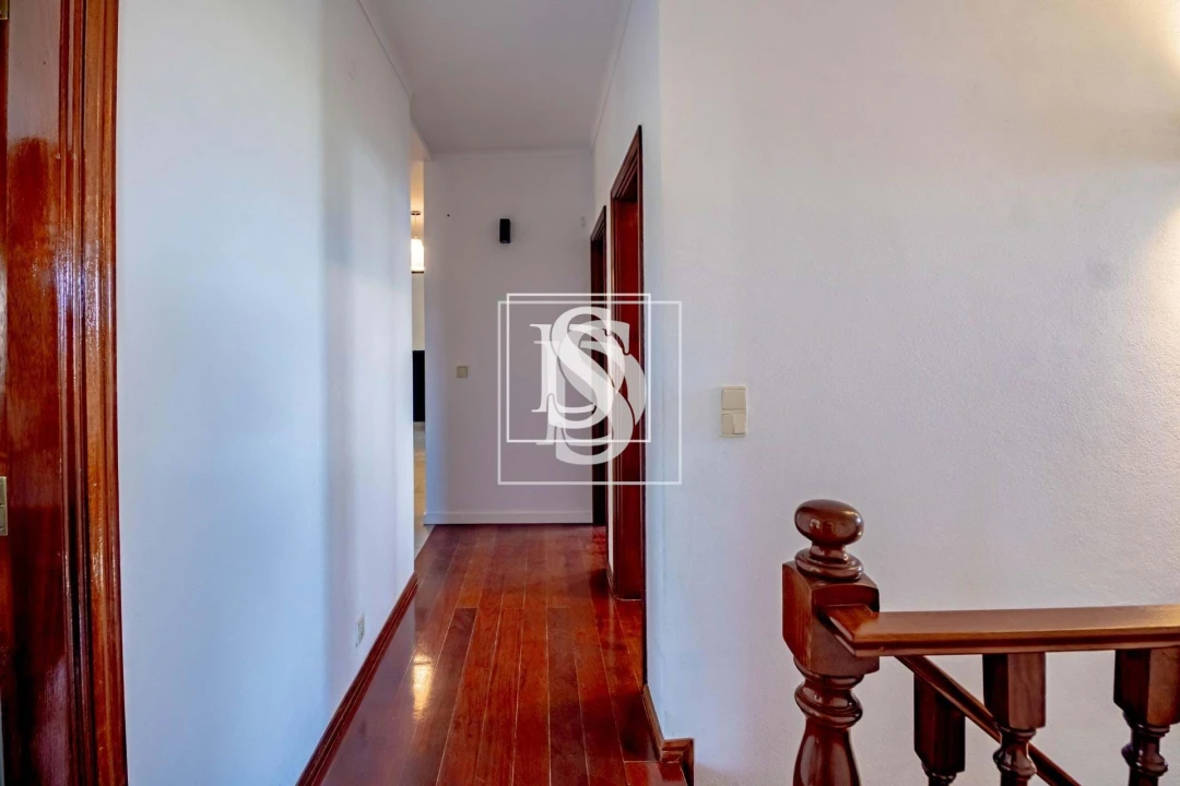 Moradia T4 para Venda em Salvador do Monte Foto 31