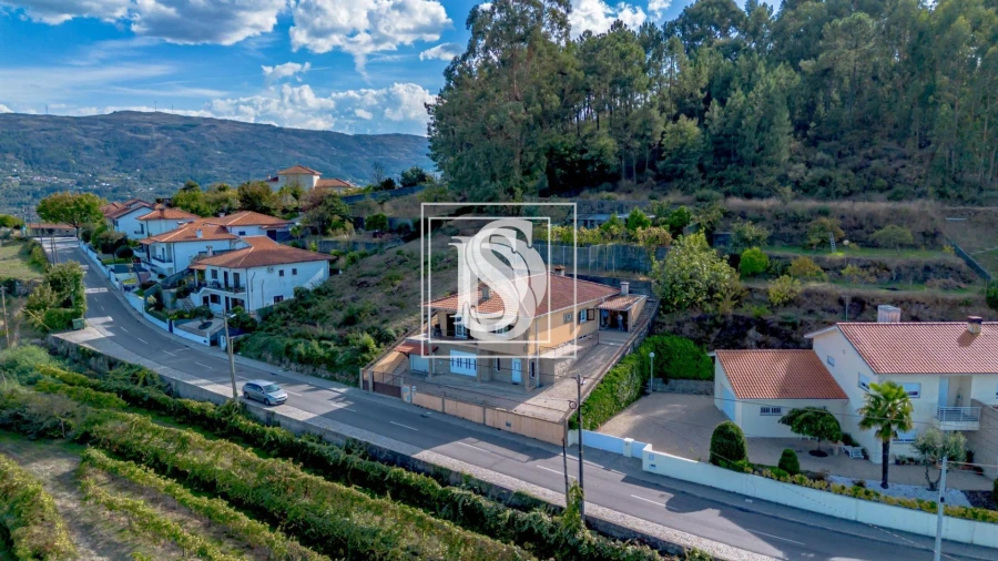 Moradia T4 para Venda em Salvador do Monte Foto 6