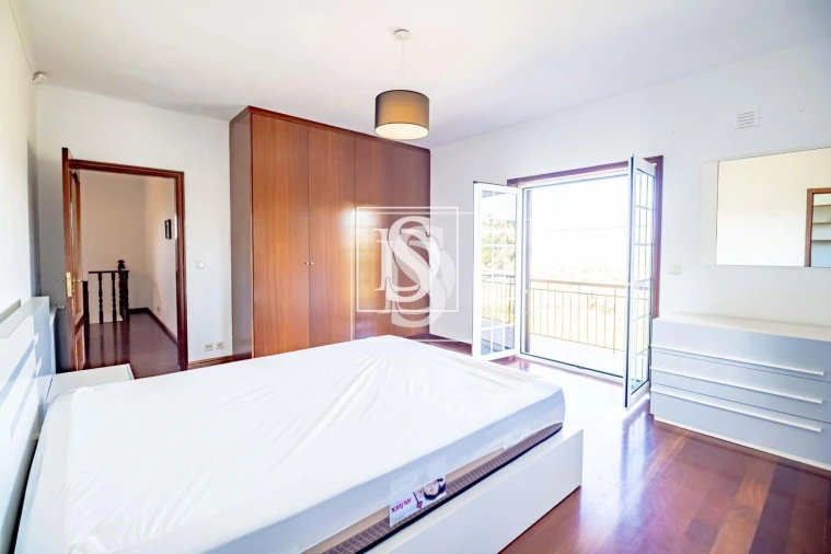 Moradia T4 para Venda em Salvador do Monte Foto 27