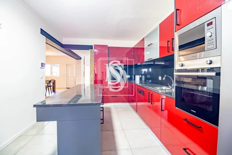 Moradia T4 para Venda em Salvador do Monte Foto 19