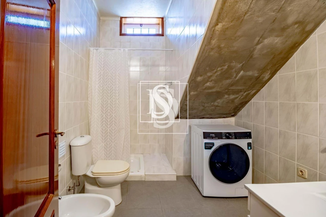 Moradia T4 para Venda em Salvador do Monte Foto 36