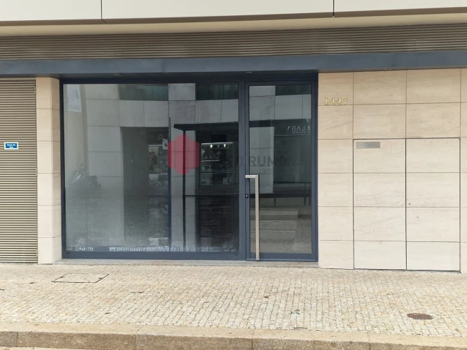 Loja para Arrendamento em Cidade da Maia Foto 7