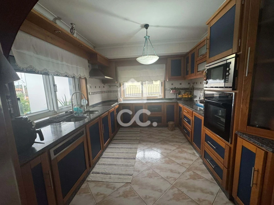 Moradia T6 para Venda em Cristelos, Boim e Ordem Foto 3