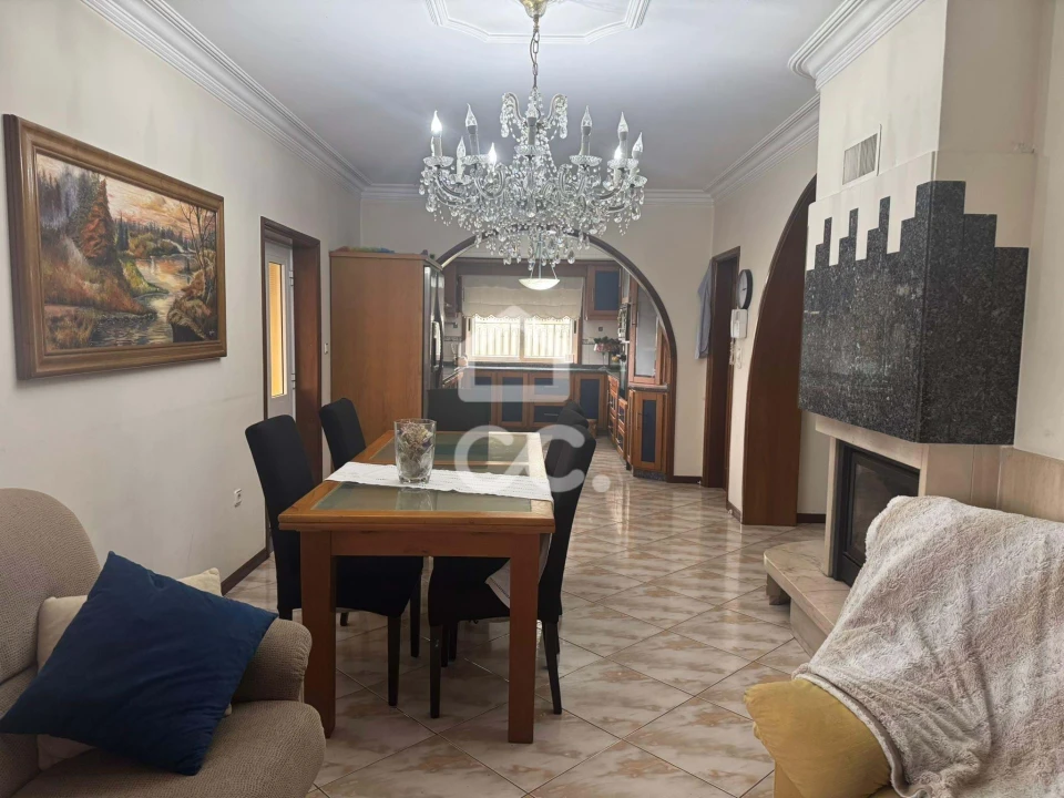 Moradia T6 para Venda em Cristelos, Boim e Ordem Foto 5