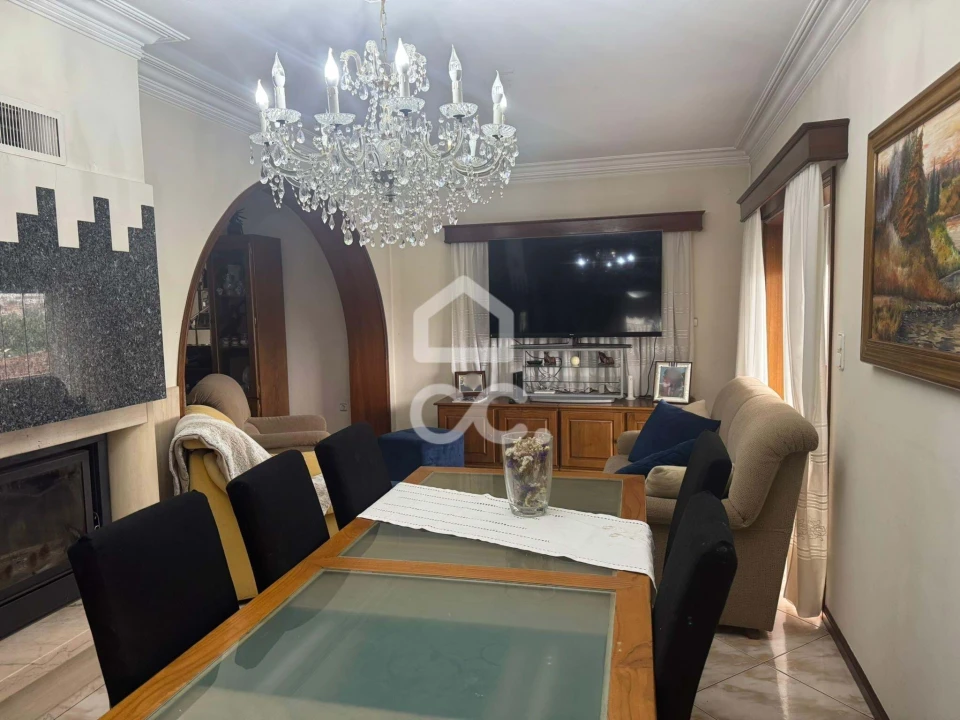 Moradia T6 para Venda em Cristelos, Boim e Ordem Foto 8