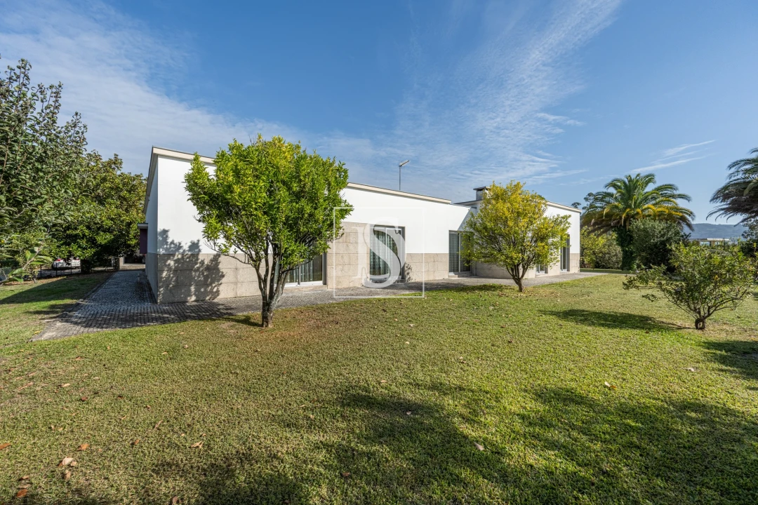 Moradia T4 para Venda em Fafe Foto 33