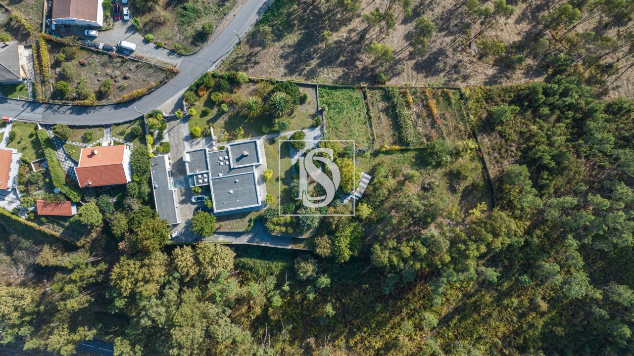 Moradia T4 para Venda em Fafe Foto 42