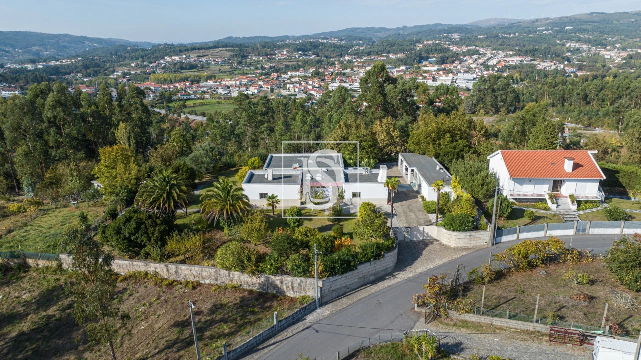 Moradia T4 para Venda em Fafe Foto 49