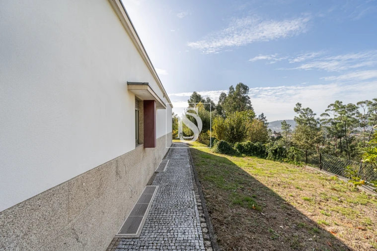 Moradia T4 para Venda em Fafe Foto 34