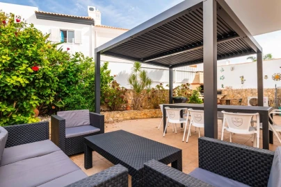 Moradia T4 para Venda em Albufeira e Olhos de Água