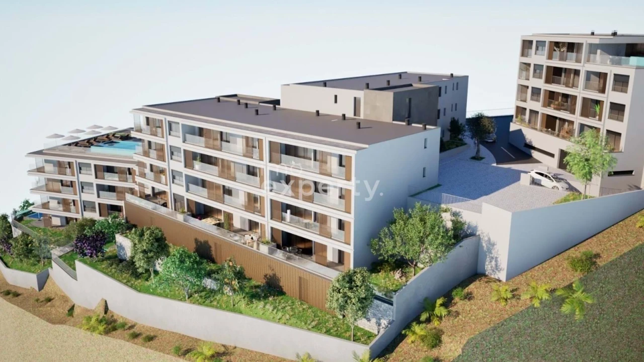 Apartamento T1 para Venda em Estreito de Camara de Lobos Foto 17