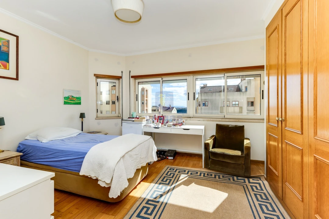 Apartamento T3 para Venda em Ramada e Caneças Foto 12