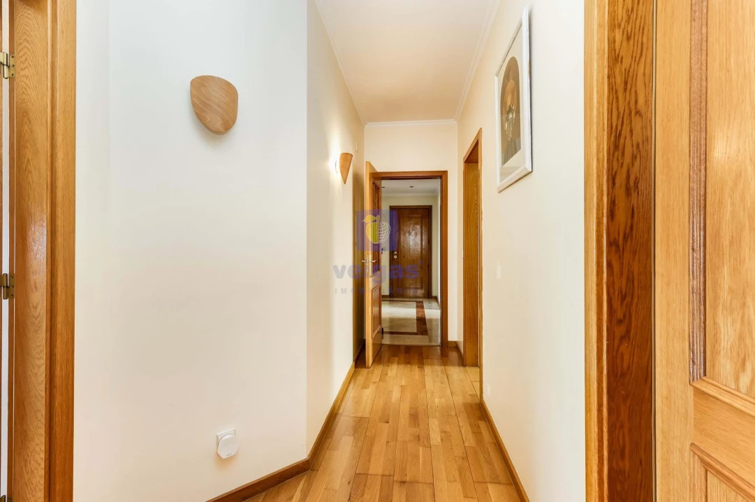 Apartamento T3 para Venda em Ramada e Caneças Foto 18