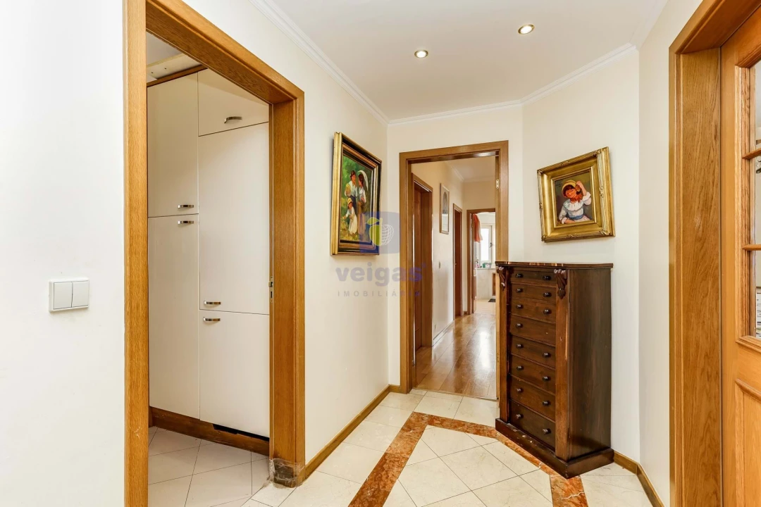 Apartamento T3 para Venda em Ramada e Caneças Foto 19