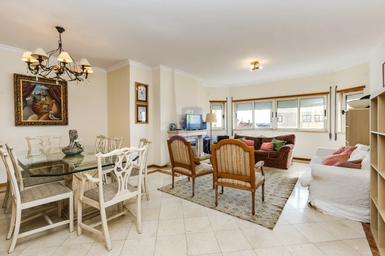 Apartamento T3 para Venda em Ramada e Caneças Foto 4