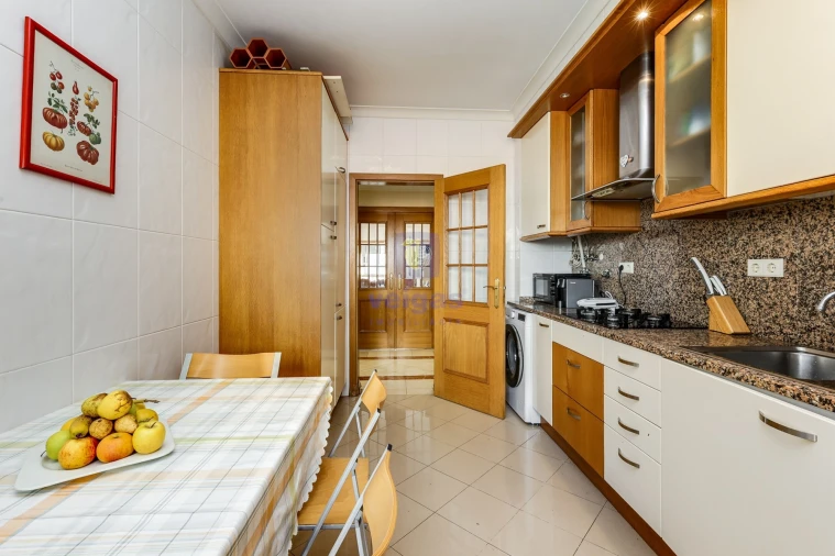 Apartamento T3 para Venda em Ramada e Caneças Foto 5