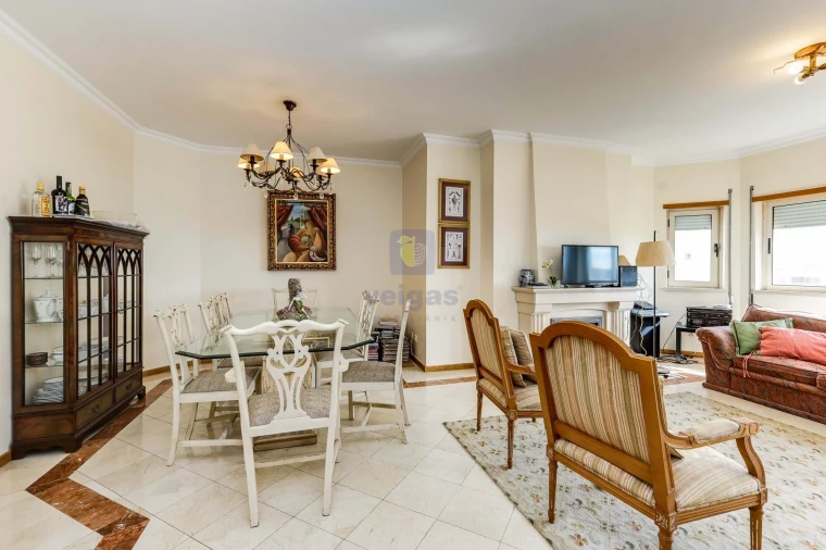 Apartamento T3 para Venda em Ramada e Caneças Foto 6