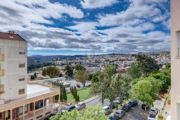 Apartamento T3 para Venda em Ramada e Caneças Foto 22