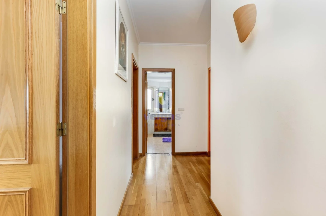 Apartamento T3 para Venda em Ramada e Caneças Foto 17