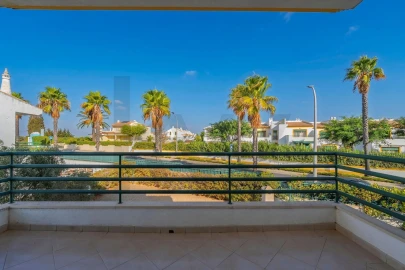 Moradia T2 para Venda em Albufeira e Olhos de Água