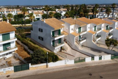 Moradia T2 para Venda em Albufeira e Olhos de Água