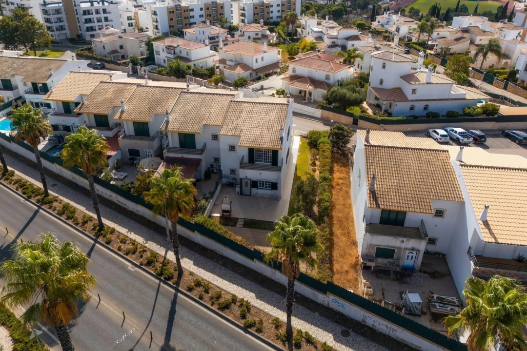 Moradia T2 para Venda em Albufeira e Olhos de Água Foto 74