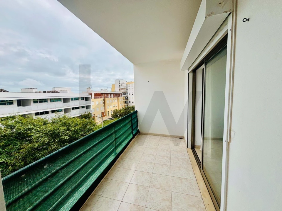 Apartamento T3 para Arrendamento férias em Portimão Foto 18