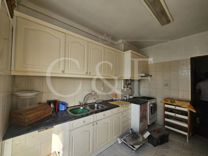 Apartamento T2 para Venda em Agualva e Mira-Sintra Foto 5