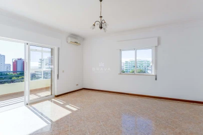 Apartamento T3 para Venda em Quarteira