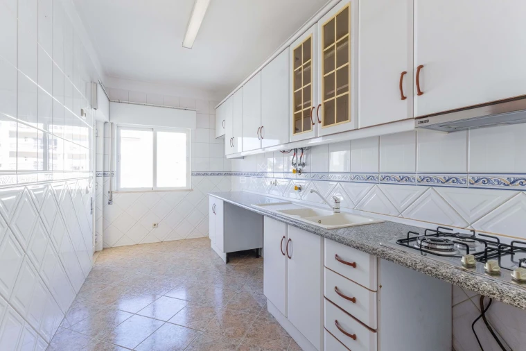 Apartamento T3 para Venda em Quarteira Foto 19