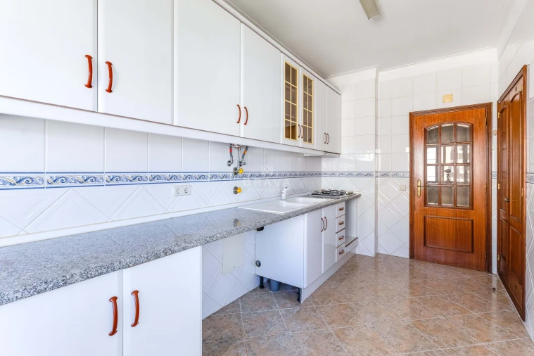 Apartamento T3 para Venda em Quarteira Foto 16