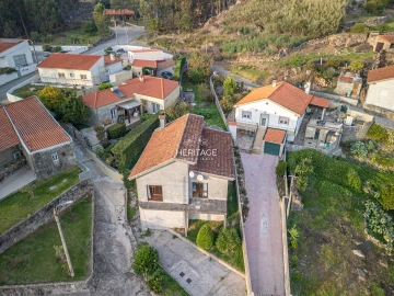 Moradia T3 para Venda em Vila de Punhe