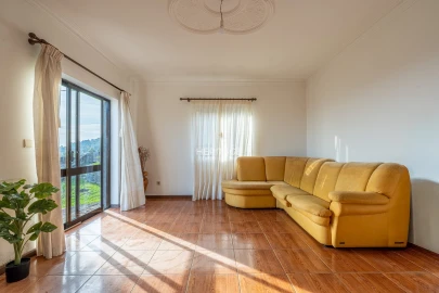 Moradia T3 para Venda em Vila de Punhe
