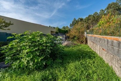 Moradia T3 para Venda em Vila de Punhe